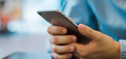 phoneinhands