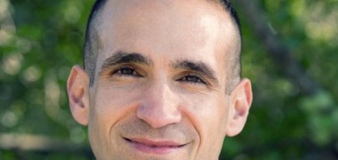 Nir Eyal lead